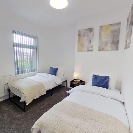Elegant 2 Bed House Near City Centre Manchester Exterior photo