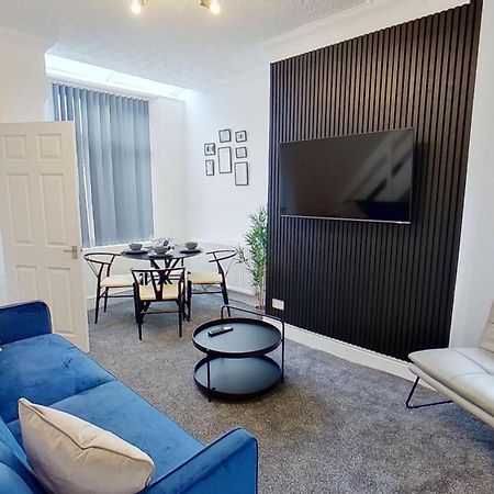 Elegant 2 Bed House Near City Centre Manchester Exterior photo