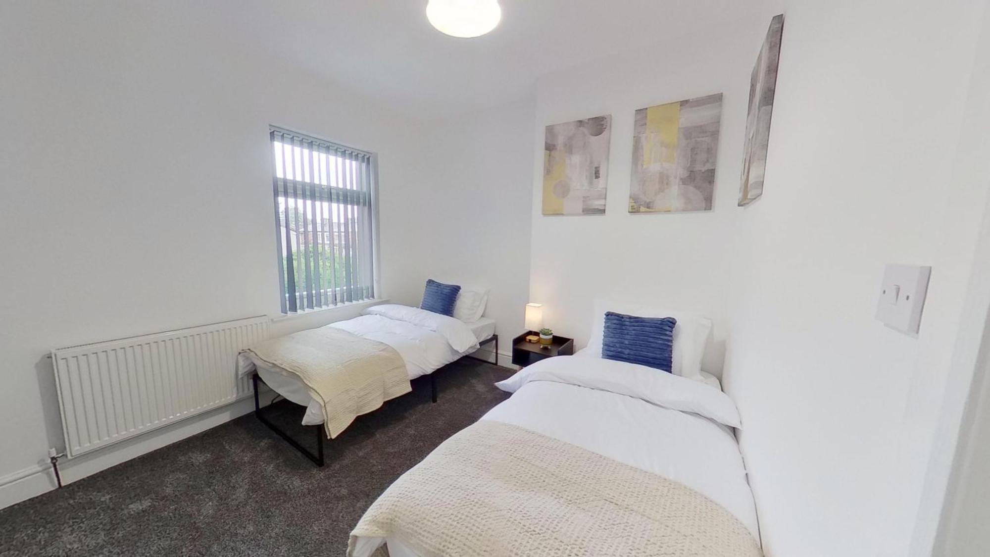Elegant 2 Bed House Near City Centre Manchester Exterior photo