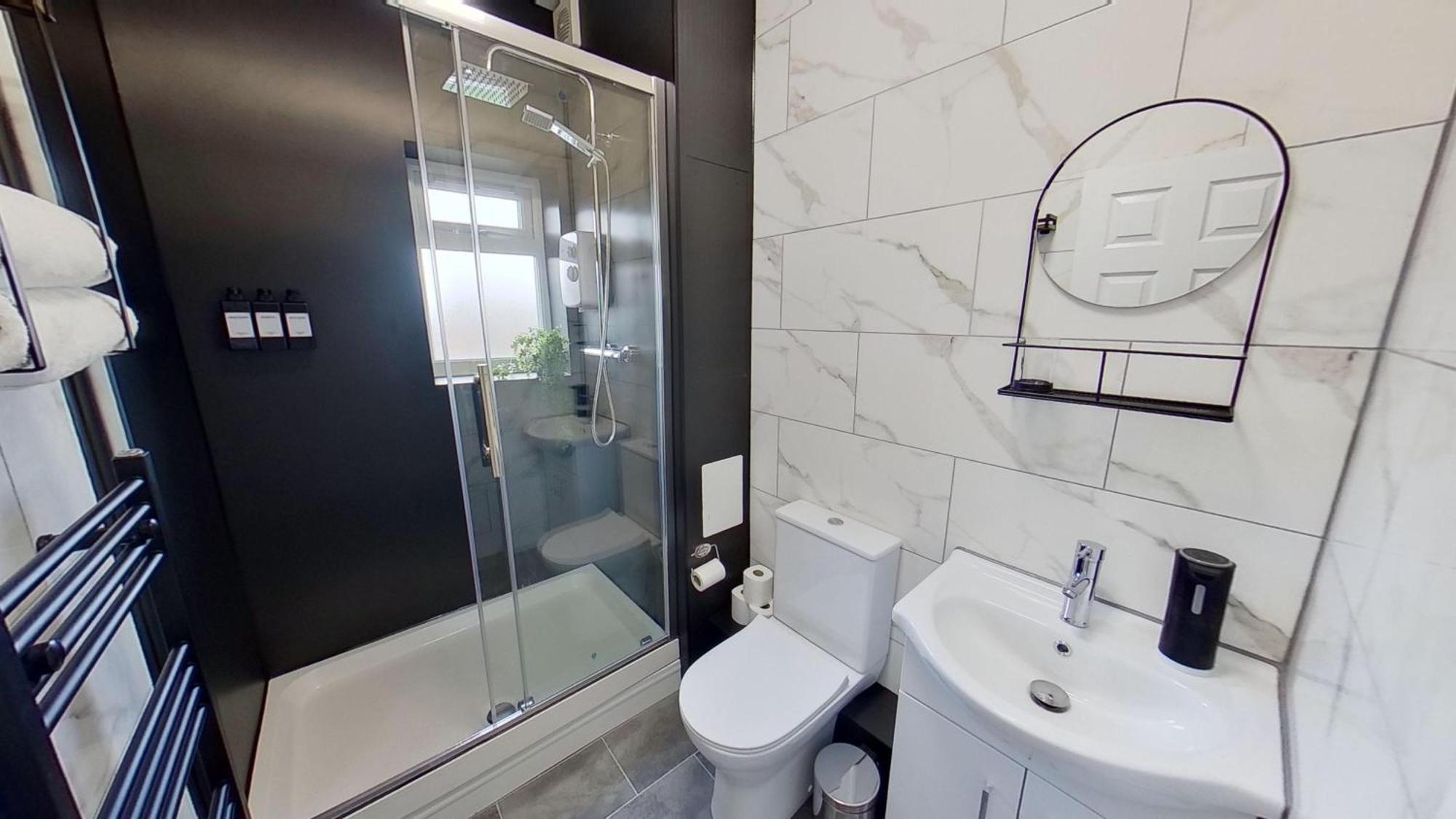Elegant 2 Bed House Near City Centre Manchester Exterior photo
