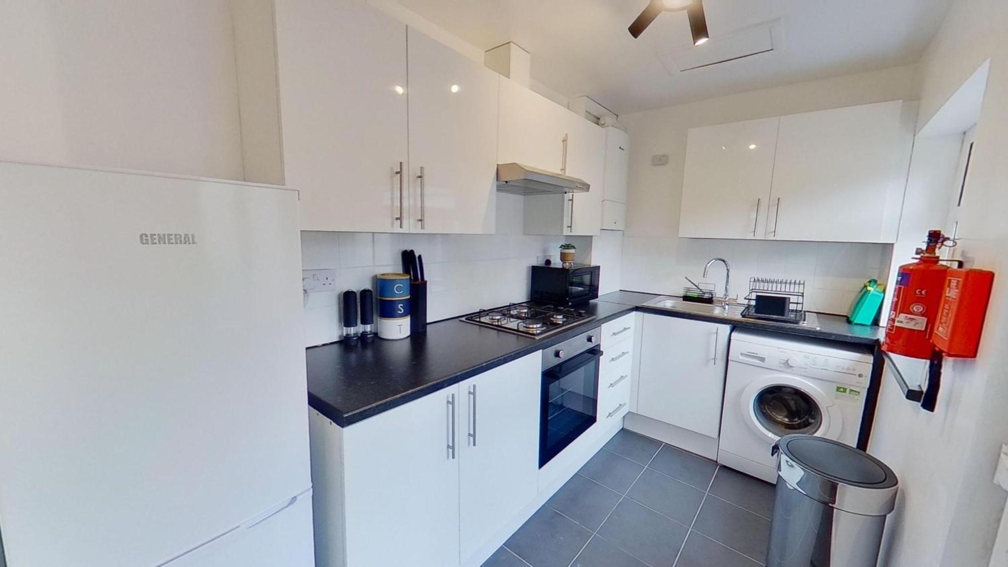 Elegant 2 Bed House Near City Centre Manchester Exterior photo
