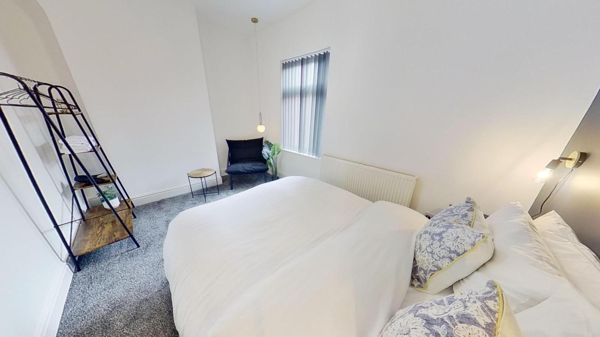 Elegant 2 Bed House Near City Centre Manchester Exterior photo