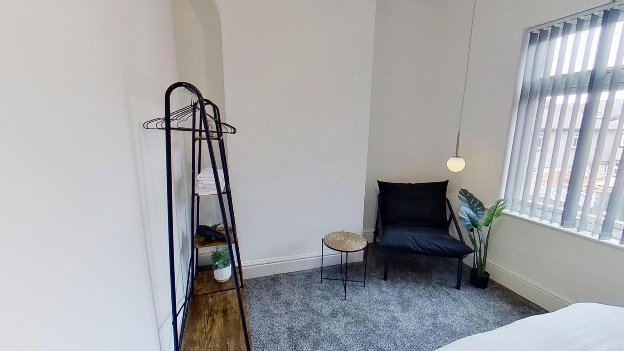 Elegant 2 Bed House Near City Centre Manchester Exterior photo